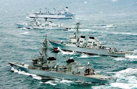 Hải quân Mỹ-Nhật-Ấn tổ chức diễn tập liên hợp trên biển.